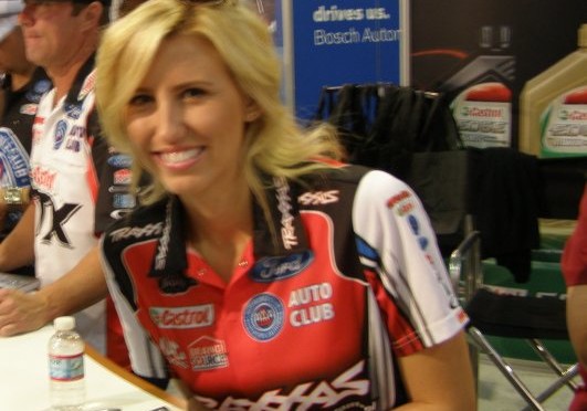 Courtney Force Earns Women’s 100th Victory